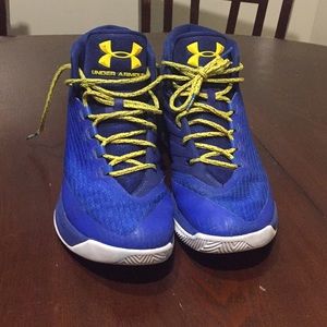 Steph curry under Armor shoes blue/yellow